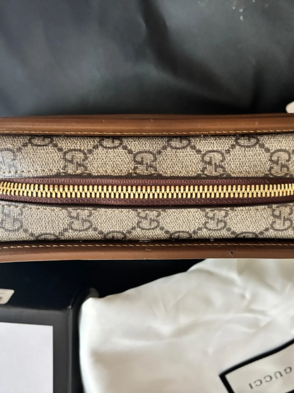 Gucci GG Supreme Interlocking G Beauty Cosmetic Case Clutch – Box & Dust Bag